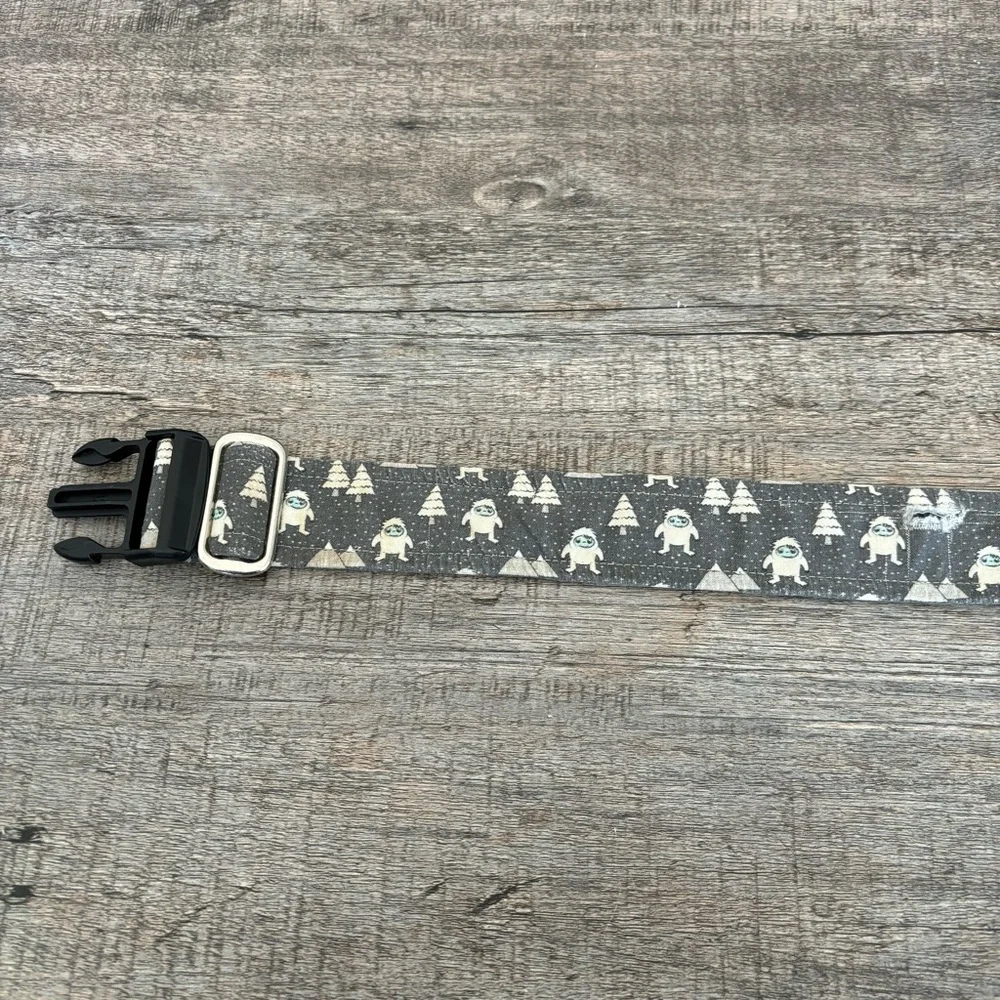 • 1.5” Thick Yeti Dog Collar • - Picture 6 of 9